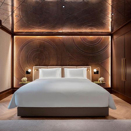 Hotel Almanac Palais Viena Exterior foto A bedroom at The Edition